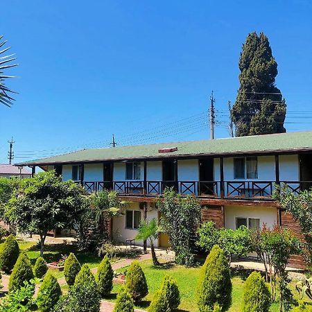Guest House Alashara Pitsunda Exterior foto