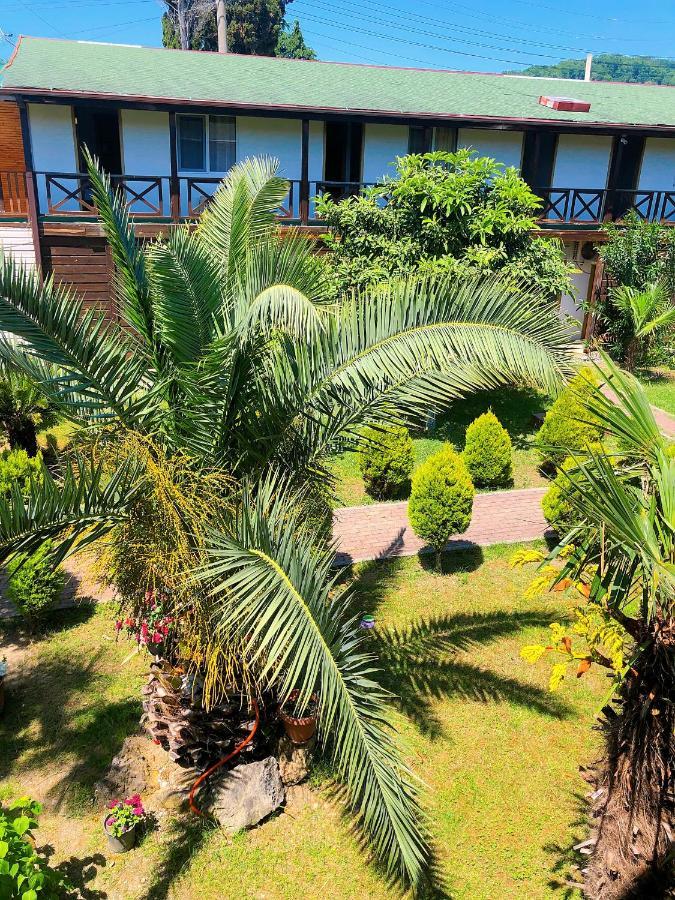 Guest House Alashara Pitsunda Exterior foto